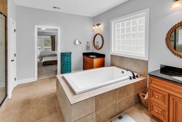 16 Vintners Ln., Murrells Inlet, SC 29576