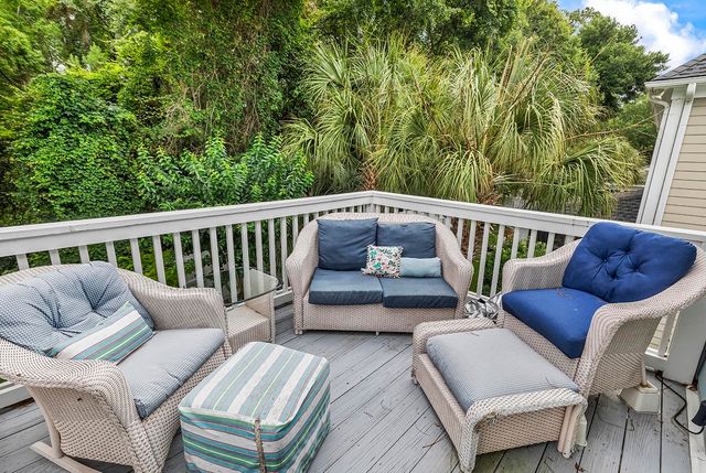 16 Vintners Ln., Murrells Inlet, SC 29576