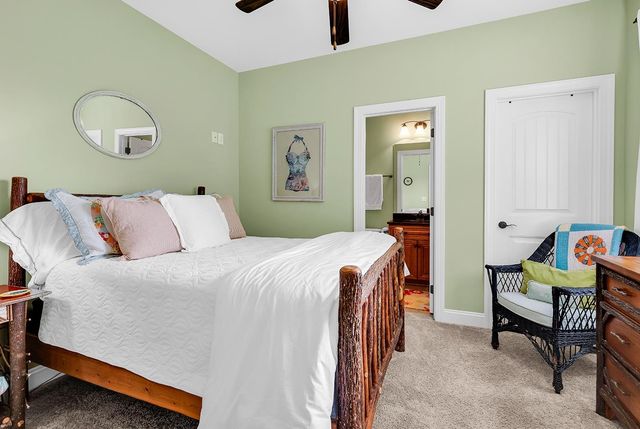 16 Vintners Ln., Murrells Inlet, SC 29576