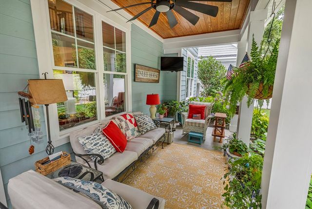 16 Vintners Ln., Murrells Inlet, SC 29576