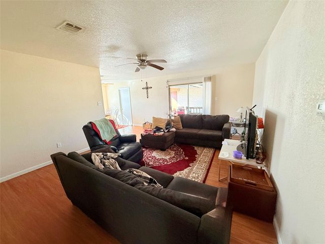 2112 Rose Road, Pearland, TX 77581