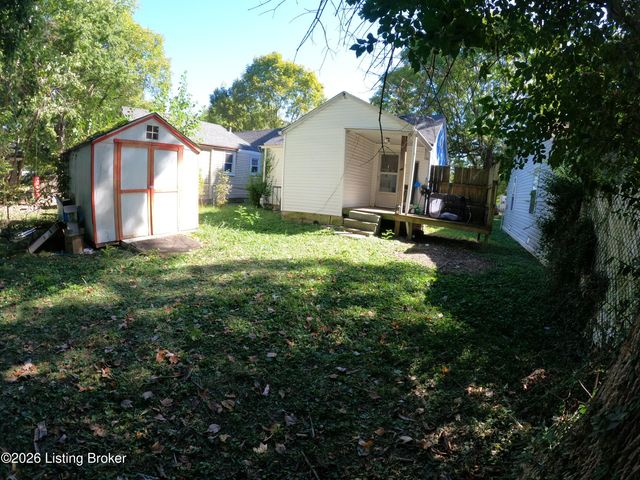 4004 Churchman Ave, Louisville, KY 40215