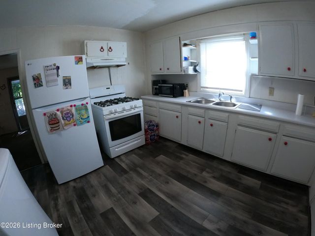 4004 Churchman Ave, Louisville, KY 40215