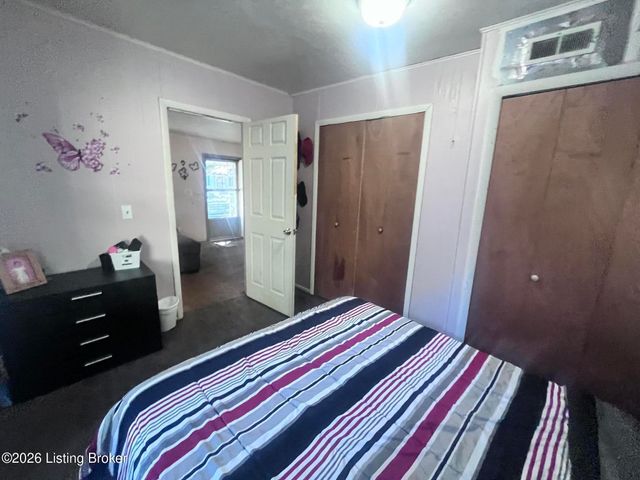 4004 Churchman Ave, Louisville, KY 40215