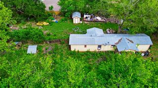 2 Skylark DR, Martindale, TX 78655