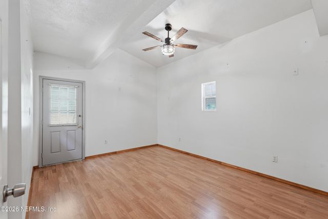 246 AZALEA Avenue, Interlachen, FL 32148