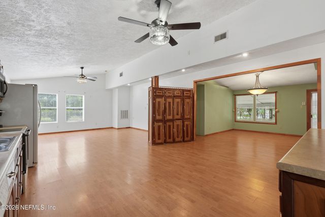 246 AZALEA Avenue, Interlachen, FL 32148