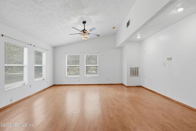 246 AZALEA Avenue, Interlachen, FL 32148