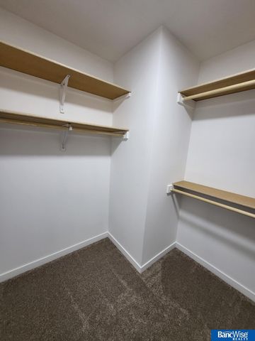 1725 W Trout Drive, Lincoln, NE 68521