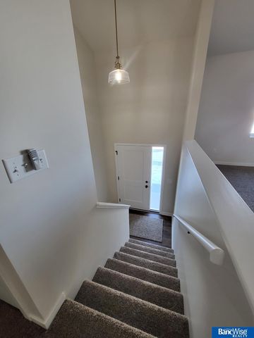 1725 W Trout Drive, Lincoln, NE 68521