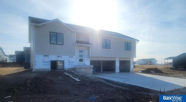 1725 W Trout Drive, Lincoln, NE 68521