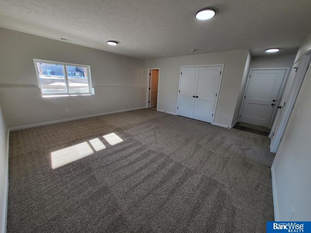 1725 W Trout Drive, Lincoln, NE 68521