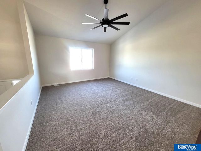 1725 W Trout Drive, Lincoln, NE 68521