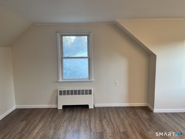 23 Pinewood Road, Hamden, CT 06518