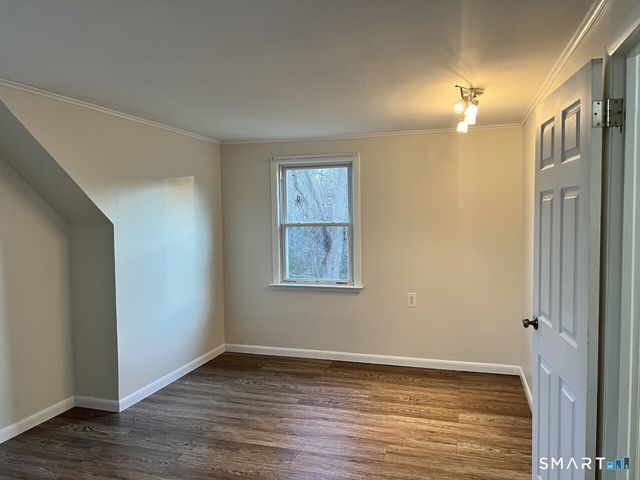 23 Pinewood Road, Hamden, CT 06518