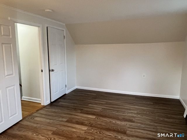 23 Pinewood Road, Hamden, CT 06518