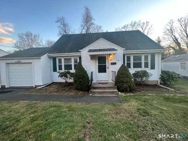 23 Pinewood Road, Hamden, CT 06518