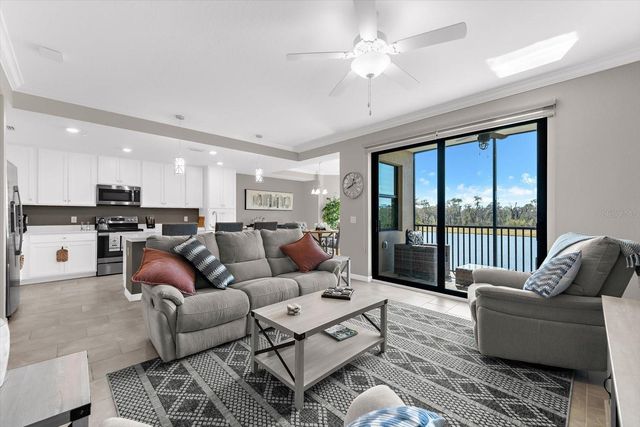 17626 GAWTHROP DRIVE 207, Bradenton, FL 34211