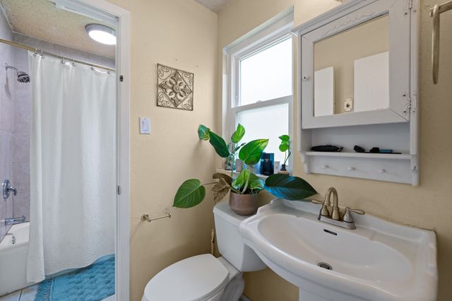 1013 Waverly Drive, Arlington, TX 76015