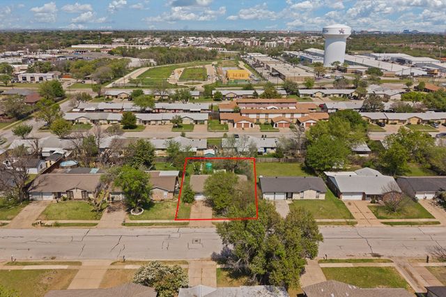 1013 Waverly Drive, Arlington, TX 76015