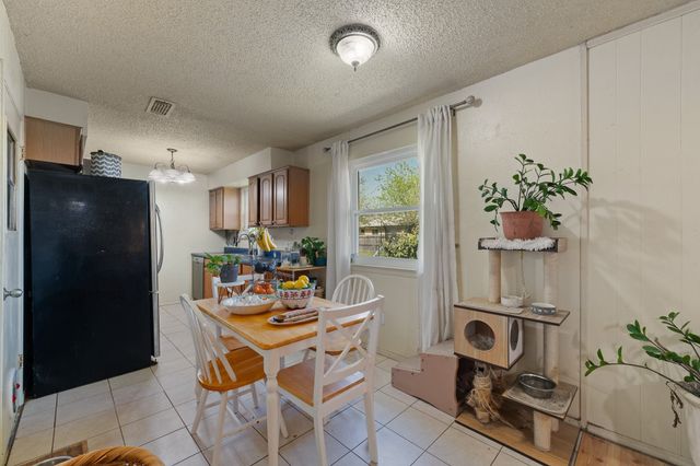 1013 Waverly Drive, Arlington, TX 76015