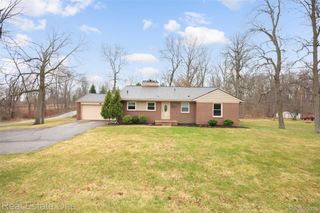 1030 E Silverbell Road, Orion Charter Township, MI 48360