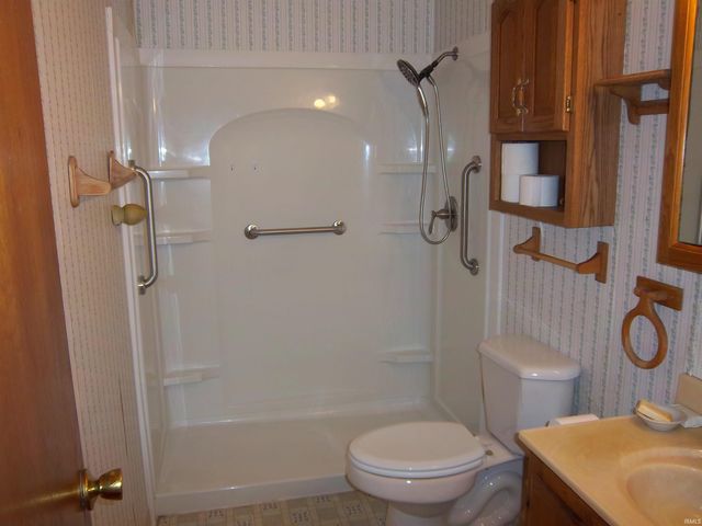 5490 S Ison Road, Bloomington, IN 47403