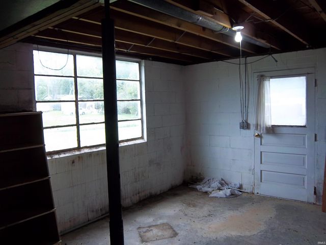 5490 S Ison Road, Bloomington, IN 47403