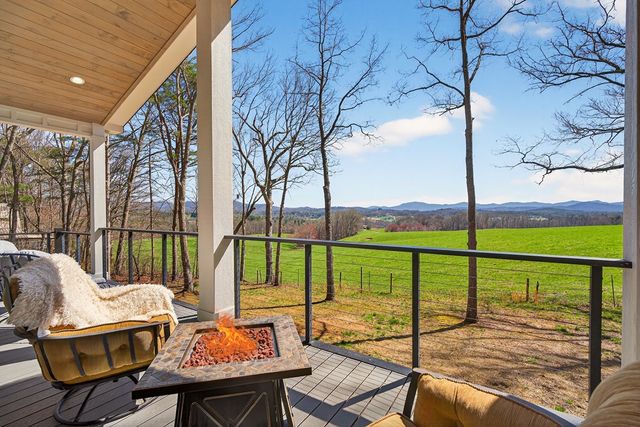 35 Laurel Mountain Estates Drive N, Blairsville, GA 30512