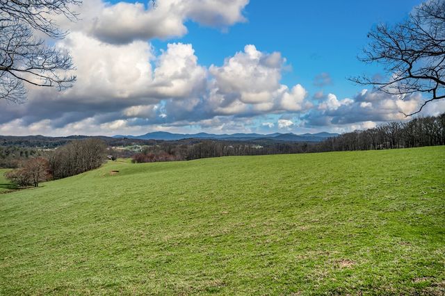 35 Laurel Mountain Estates Drive N, Blairsville, GA 30512