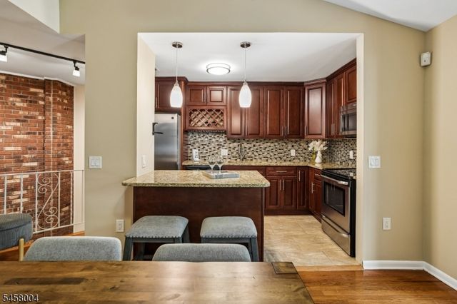 141 Marion Dr, West Orange Twp., NJ 07052