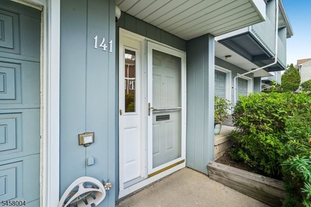 141 Marion Dr, West Orange Twp., NJ 07052