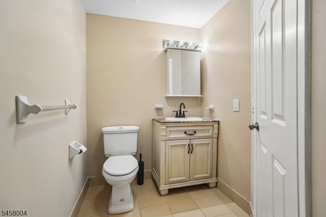 141 Marion Dr, West Orange Twp., NJ 07052