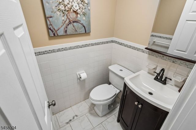 141 Marion Dr, West Orange Twp., NJ 07052