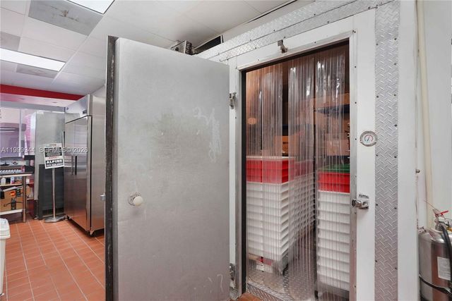 12835 SW 42 st, Miami, FL 33175