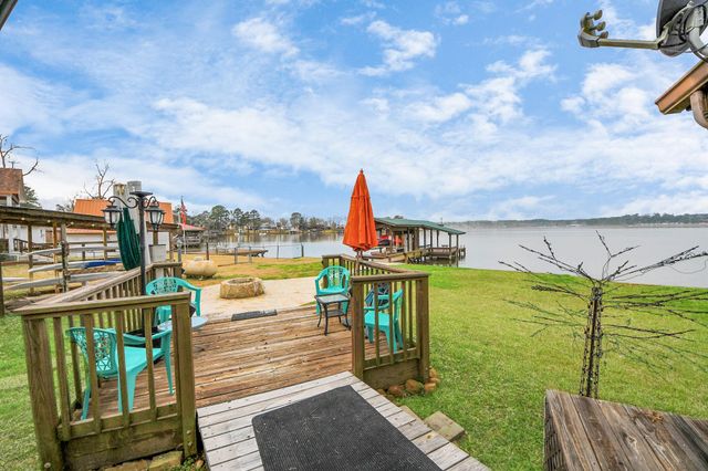 292 Kickapoo Drive, Livingston, TX 77351