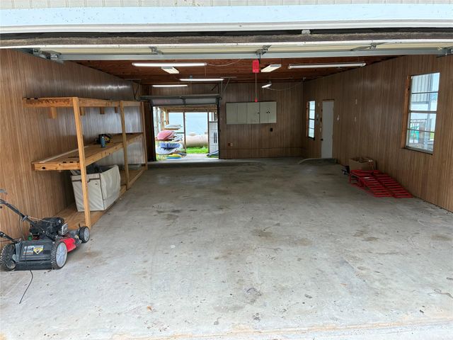 292 Kickapoo Drive, Livingston, TX 77351