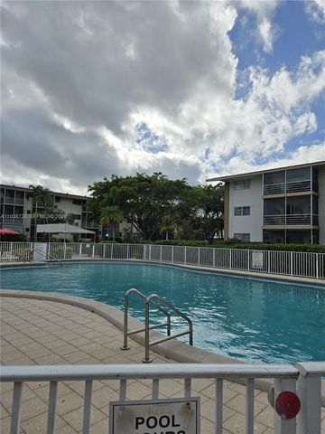 16801 NE 13th Ave 210, Miami, FL 33162