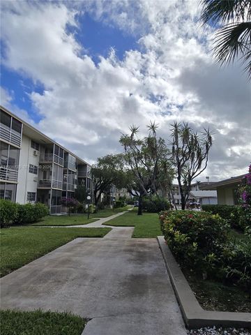 16801 NE 13th Ave 210, Miami, FL 33162