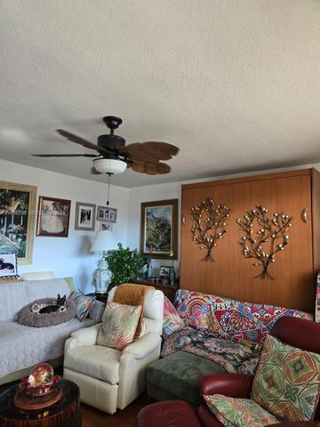 16801 NE 13th Ave 210, Miami, FL 33162