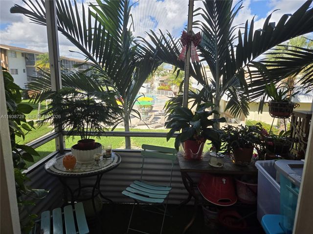 16801 NE 13th Ave 210, Miami, FL 33162