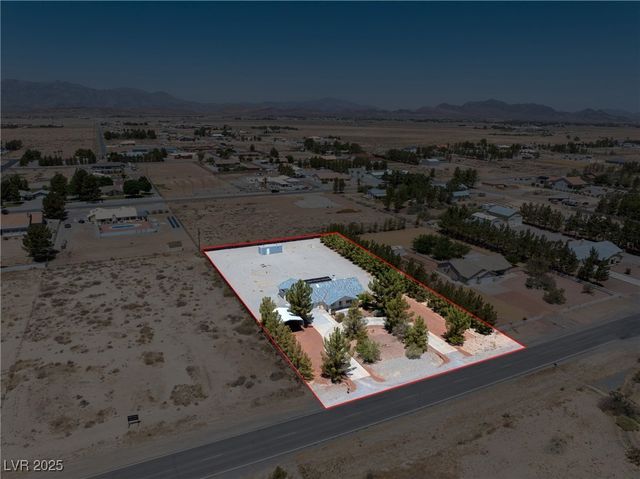 2950 Winchester Avenue, Pahrump, NV 89048