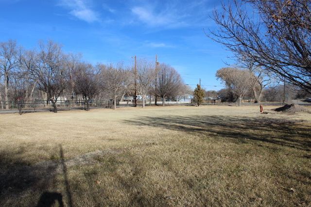 401 Chantelly Lane, Los Lunas, NM 87031
