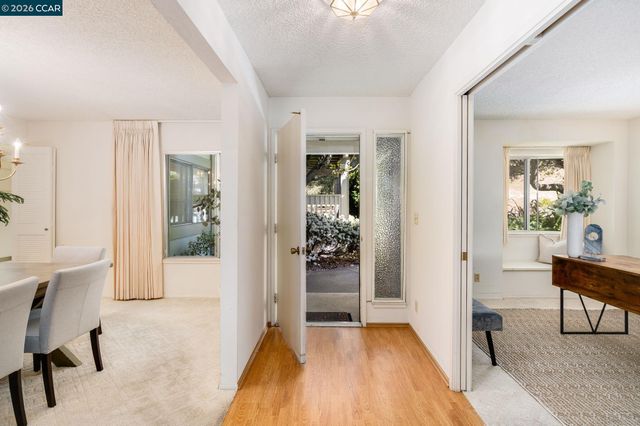 2662 Saklan Indian 1, Walnut Creek, CA 94595