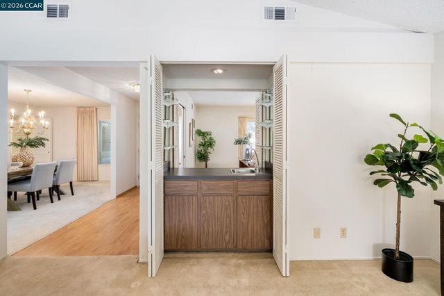 2662 Saklan Indian 1, Walnut Creek, CA 94595