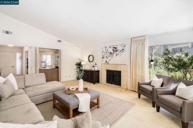 2662 Saklan Indian 1, Walnut Creek, CA 94595