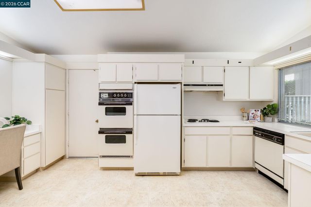 2662 Saklan Indian 1, Walnut Creek, CA 94595