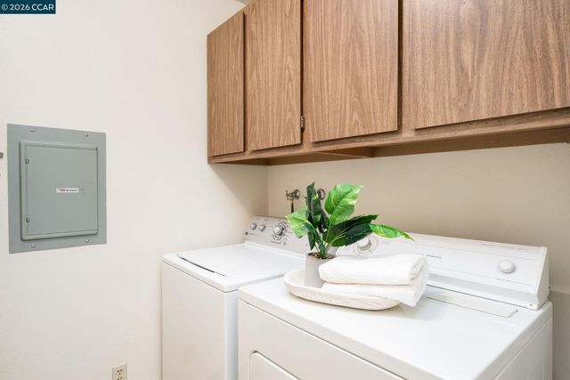 2662 Saklan Indian 1, Walnut Creek, CA 94595