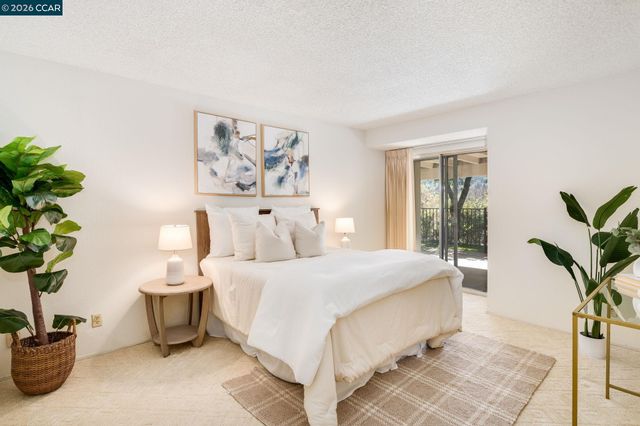 2662 Saklan Indian 1, Walnut Creek, CA 94595