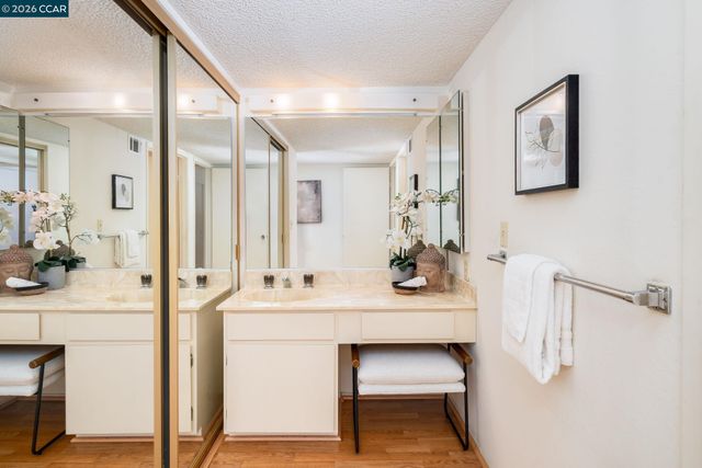 2662 Saklan Indian 1, Walnut Creek, CA 94595